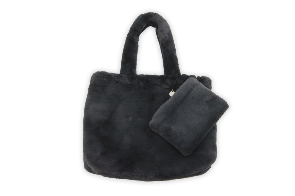 Schwarze, elegante Handtasche aus Samt mit zwei Griffen und passendem kleinen Täschchen.