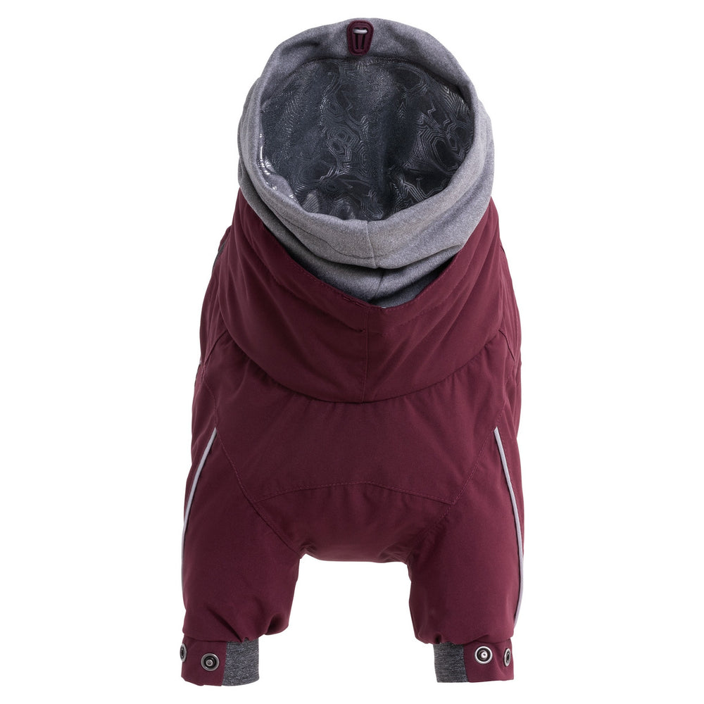 Weinroter Hunde-Overall mit Kapuze und reflektierenden Streifen, isoliert und warm, graue Bündchen mit Knöpfen, ideal für kaltes Wetter.