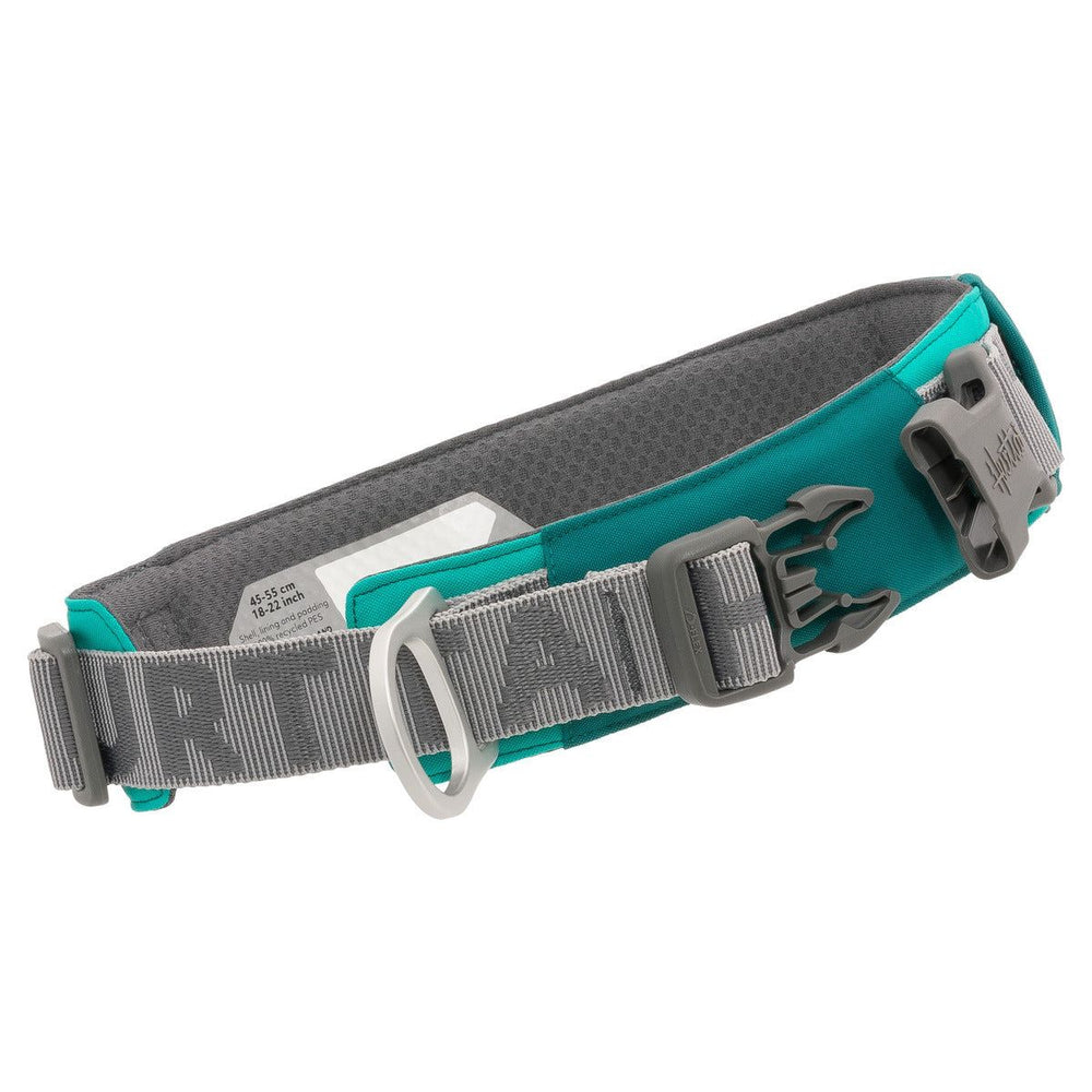 Sportliches, blau-graues Hundehalsband Rover mit gepolstertem Design, Steckschließe und Schlaufe für Zubehör.