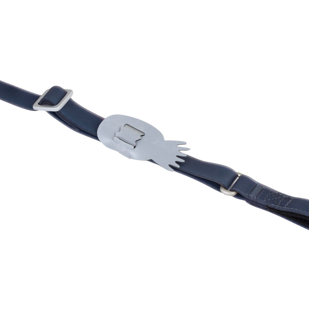 Blauer Mudventure Leash Hundegürtel mit silberner Schnalle und verstellbarer Metallschlaufe.