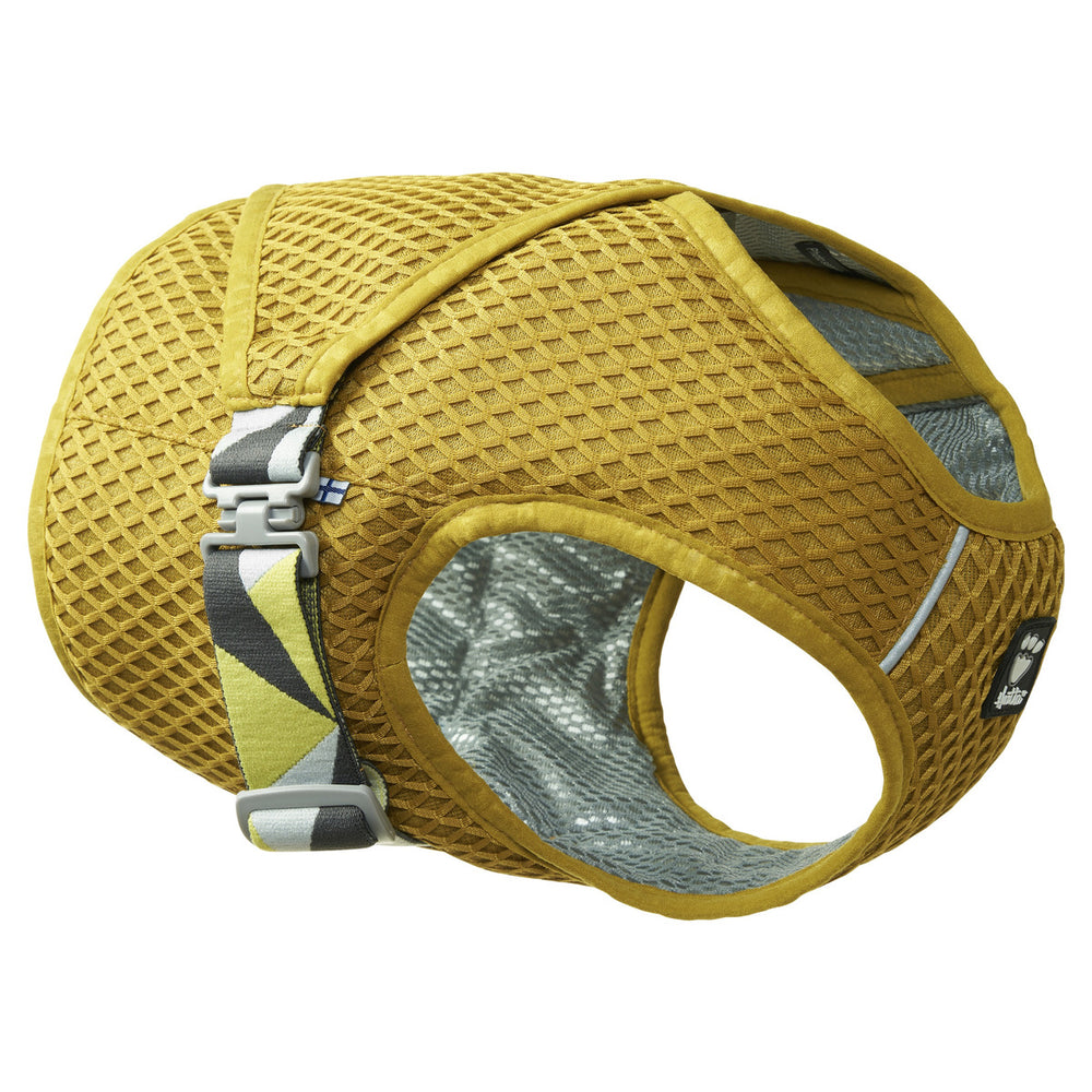 Kühlweste für Hunde, gelblich, mit Netzstruktur, gepolstert, reflektierend, mehrfarbiger Schnallenverschluss, Etikett seitlich.