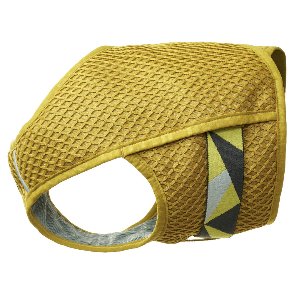 Gelbe Kühlerweste für Hunde mit Wabenmuster, Schlitz für Vorderbeine, weichem Innenmaterial und Seitenlasche zur Befestigung.