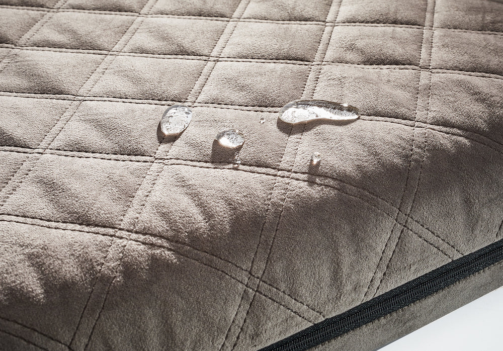 Gepolstertes CLASSIC Hundebett in Oxford Grey mit rautenförmigen Nähten für optimalen Komfort und stilvolles Design.