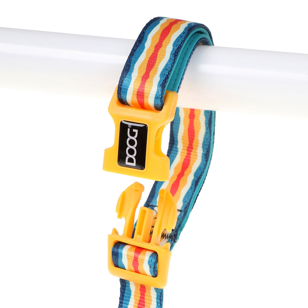 Bunte Clip-It Hundeleine in Blau, Orange und Gelb mit gelber Schnalle von DOOG für freihändiges Gassi-Gehen.