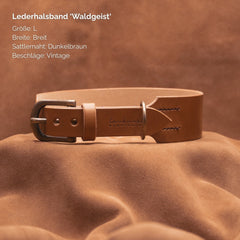 Braunes Lederhalsband "Waldgeist" mit Vintage-Beschlägen und breiter Form in Sattelbrown. Hochwertige Materialqualität.