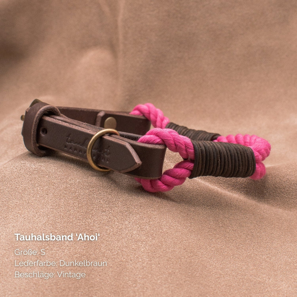 Tauhalsband "Ahoi" in S, dunkelbrownem Leder mit pinken Seilelementen und Vintage-Beschlägen. Ideal für stilbewusste Hunde.