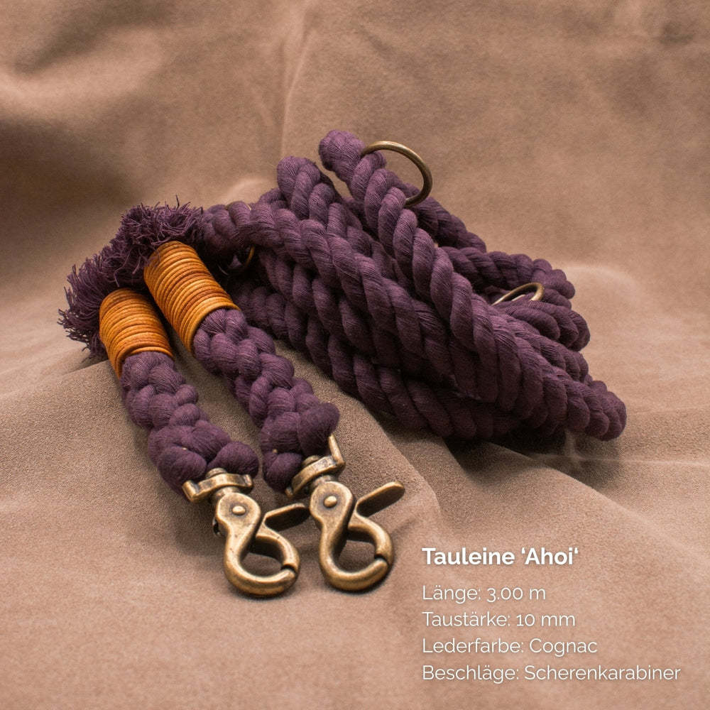 Lila Tauleine 'Ahoi' mit 3,00 m Länge, 10 mm Taustärke und bronzefarbenen metallischen Beschlägen.