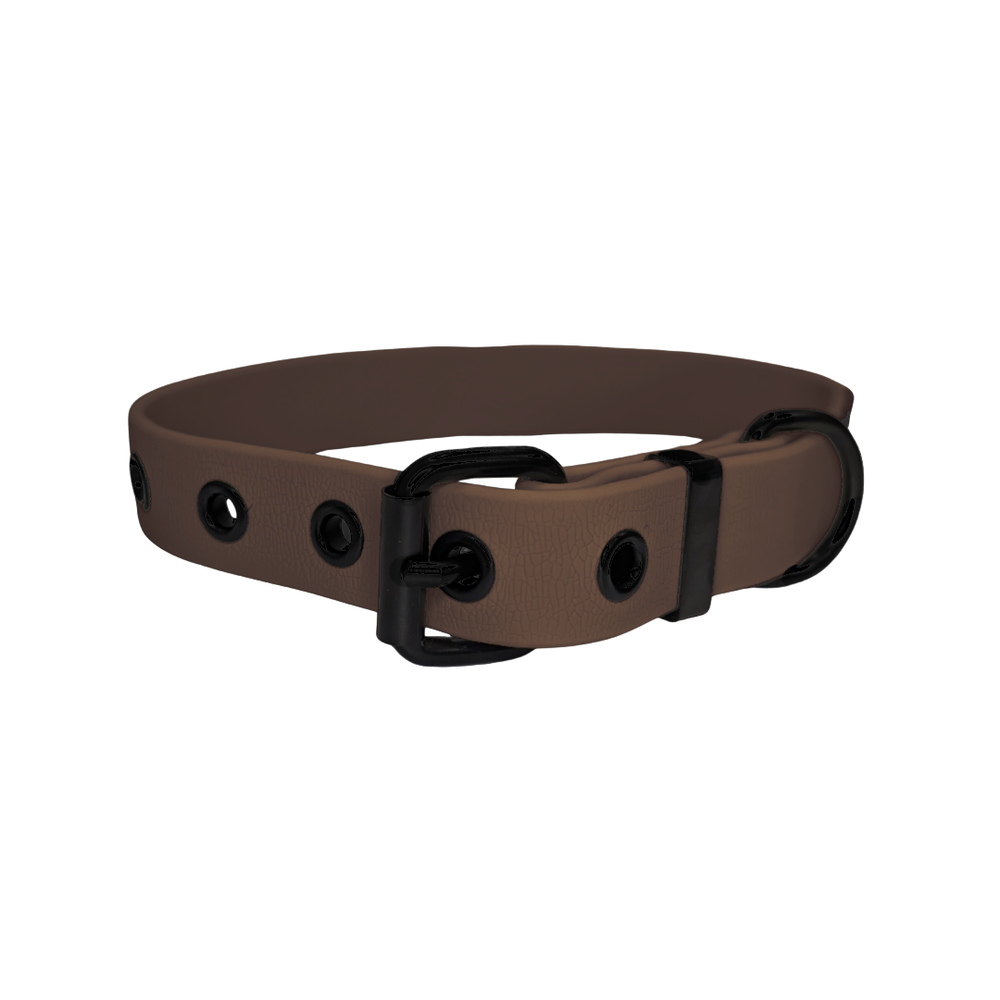 Verstellbares braunes Lederhalsband WOOFLEX® Classic mit robusten schwarzen Metallelementen und strapazierfähigem Design.