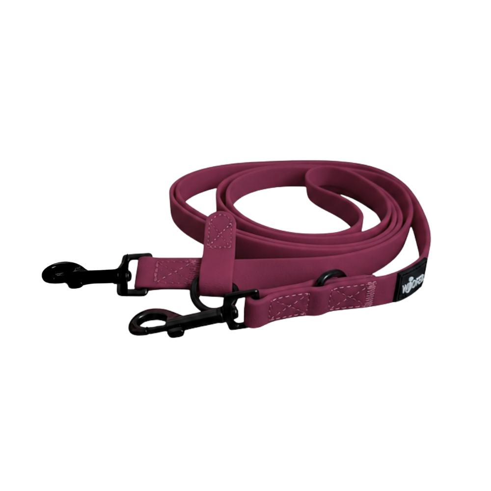 Burgunderrote Umhängeleine WOOFLEX® Classic für Hunde mit zwei Karabinerhaken und verstellbarem Element.