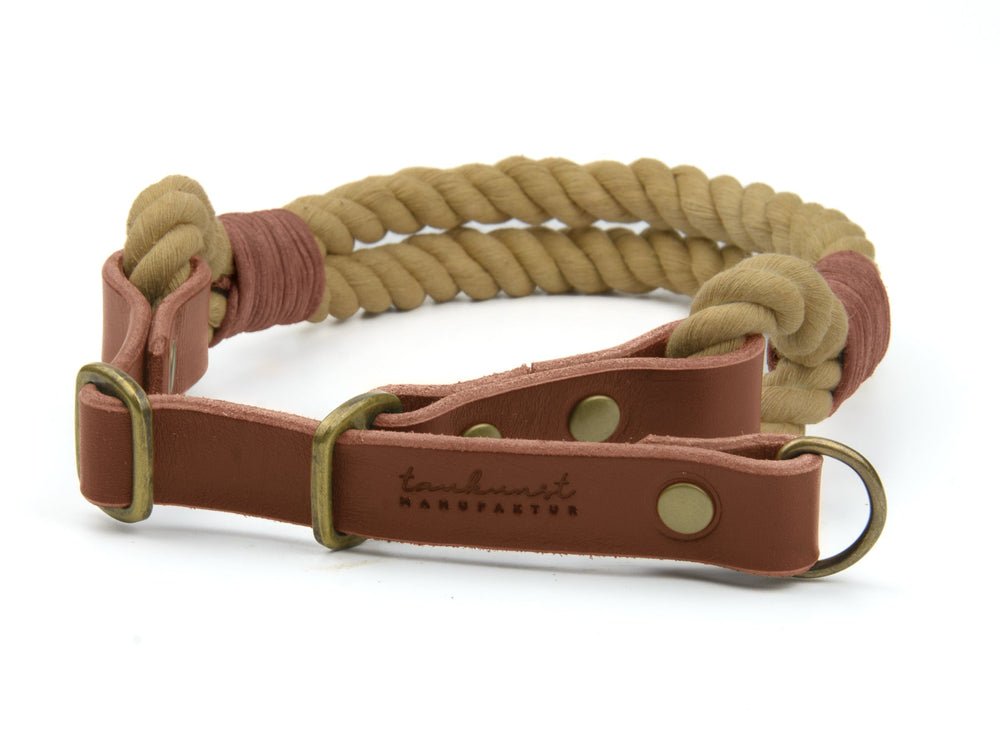 Zugstopp Tauhalsband Ahoi in warmen Farben mit geflochtenem Material und Lederakzenten für Hunde.