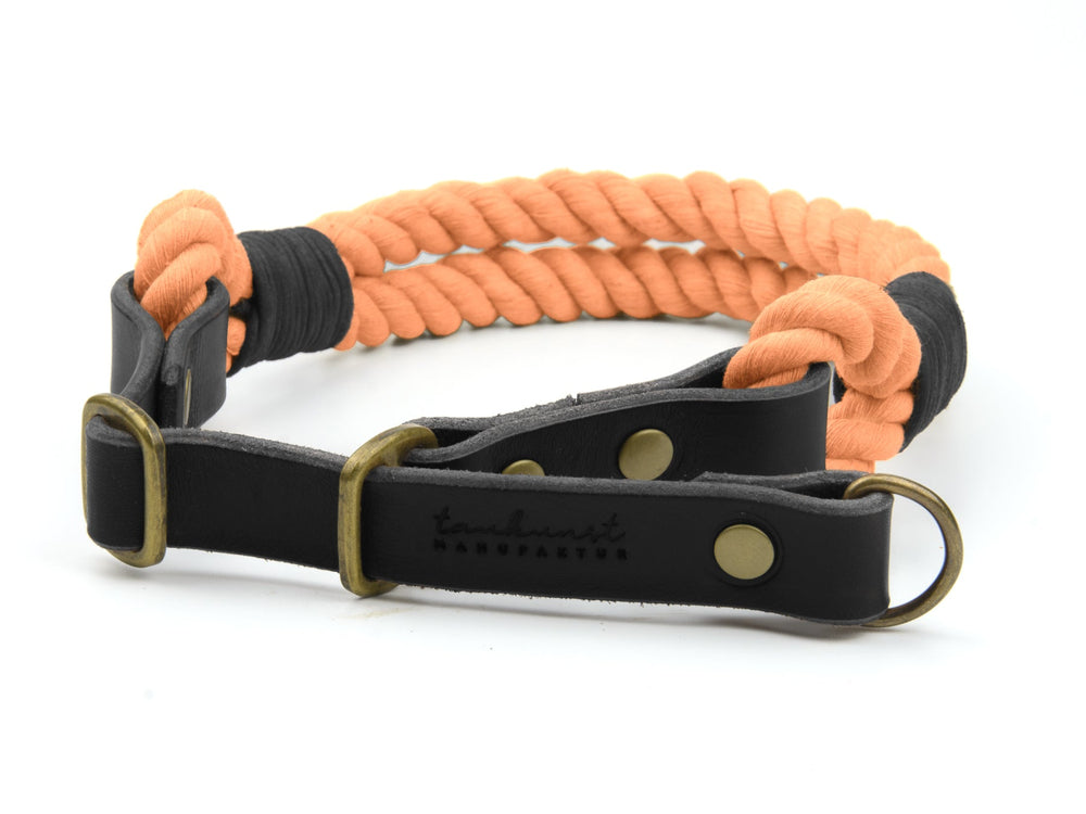 Elegantes Zugstopp Tauhalsband Ahoi in orange und schwarz für Hunde, geflochtene Kordel mit stabilen Schnallen.