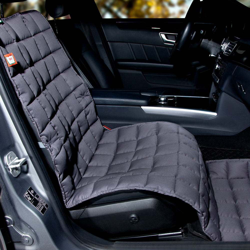 Gepolsterte Autositzauflage in dunklem Grau mit quilted Struktur, passend für Beifahrersitze.