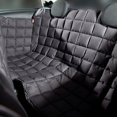 Padded Autoschondecke für Cabrio und Coupé in Schwarz mit karriertem Muster schützt die Rückbank vor Schmutz und Abnutzung.