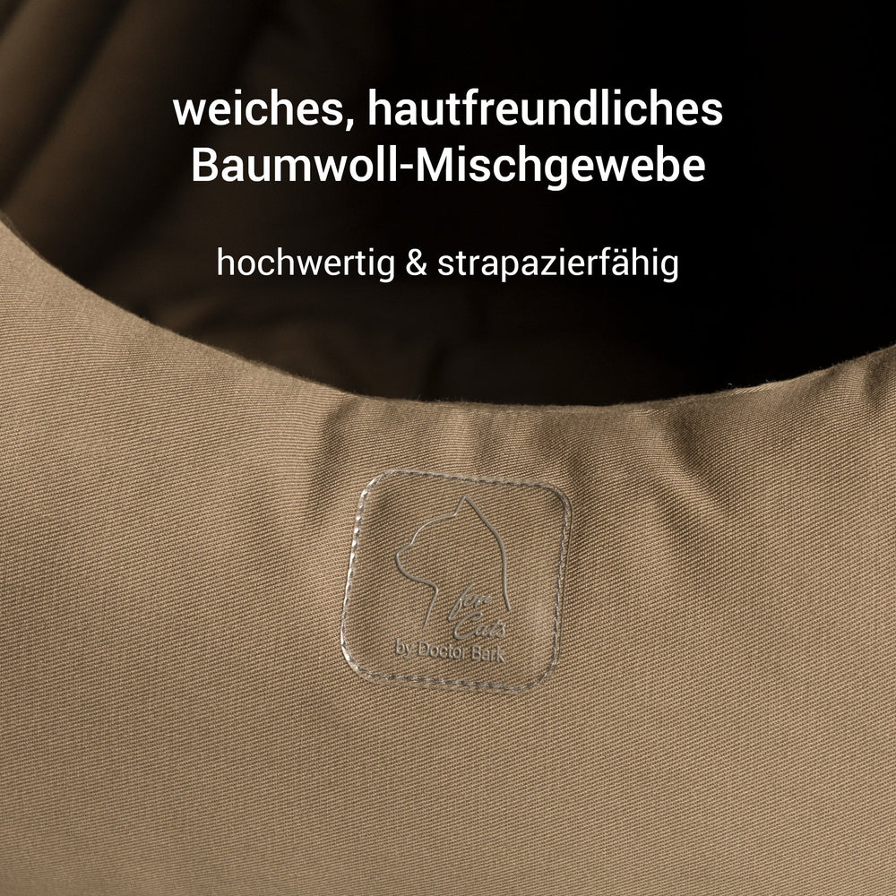 Beige Katzenhöhle aus weichem Baumwoll-Mischgewebe mit "Little Dog"-Logo und Hundemotiv. Ideal für Katzen.