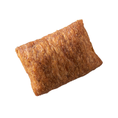 "FELIA Snacks Huhn: Knuspriges, goldenes Snackgebäck auf schwarzem Hintergrund, ideal für Snackliebhaber."