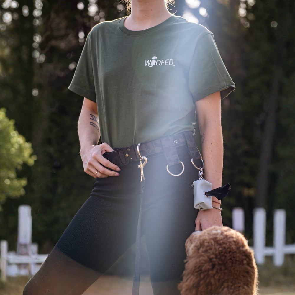 Verstellbarer Gassigürtel mit taktischer Schnalle, ideal für Hundebesitzer - ultraleicht und praktisch.