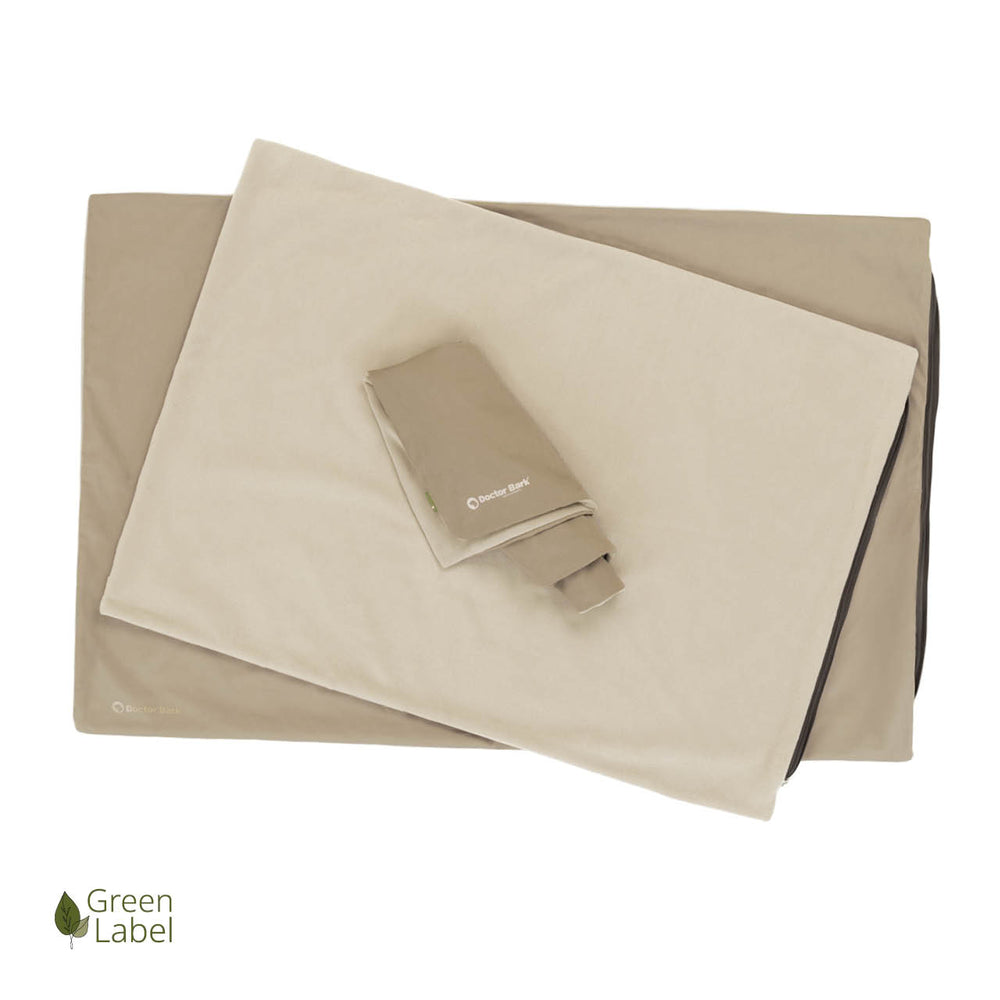 Hellbeige Doctor Bark Kissenbezug und Matten-Set mit weicher Oberfläche, ideal für gemütliche Wohnräume.