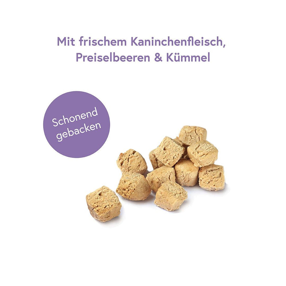 ALT-Tag: FRED Snacks Kaninchen & Preiselbeeren 4er Set, aromatische Hundesnacks aus Kaninchenfleisch und Preiselbeeren.