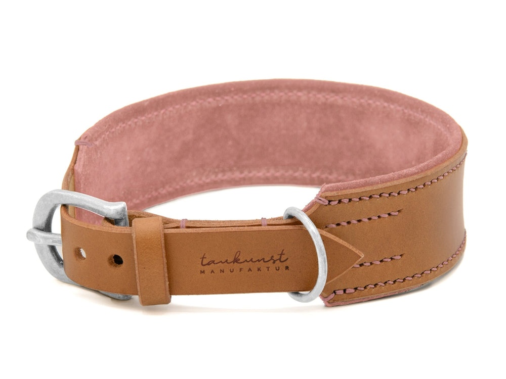 Braunes Lederhalsband "Wildfang" mit breiter Metallschnalle und hochwertiger Innenfütterung.