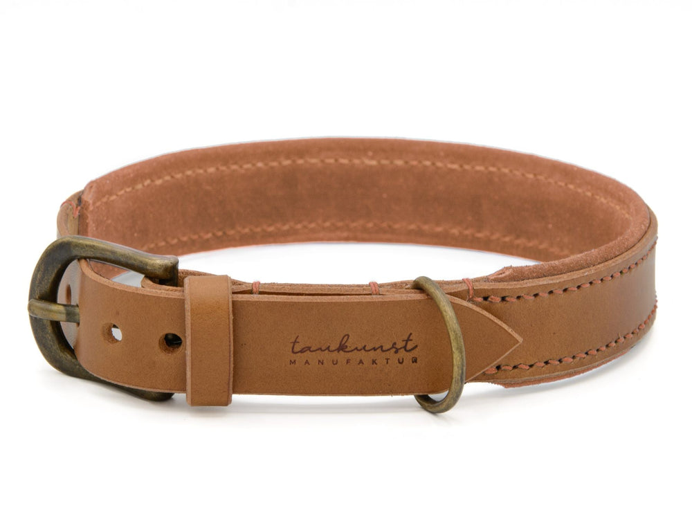 Braunes Lederhalsband "Wildfang" mit stabiler Metallschnalle und glatter Oberfläche, ideal für Hunde.