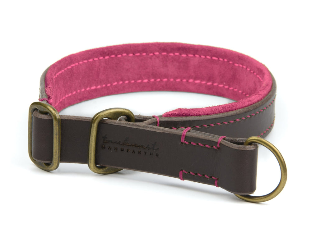 Braunes Lederhalsband mit pinkfarbener Polsterung, Metall-Schnalle und D-Ring für Hunde. Ideal für den Outdoor-Einsatz.