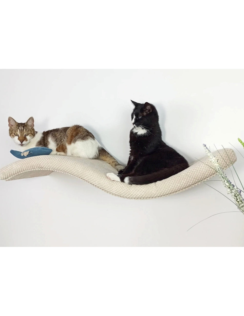 Metal Base Cat Wall Shelf WAVE | catsatelier-image-385