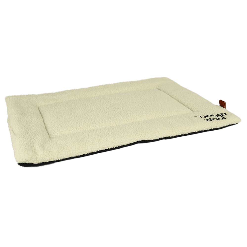 "Cremefarbene Doggy Wool Blanket mit samtiger Oberfläche und dunkler Unterseite, ideal für Haustiere"