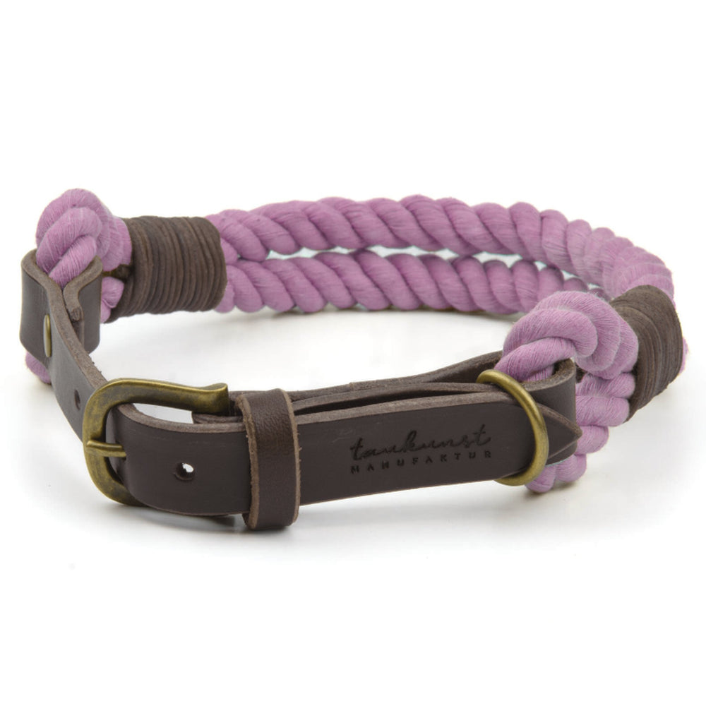 Welpenhalsband AHOI: lila geflochtenes Seil mit braunen Lederdetails und metallener Schnalle. Ideal für stilvolle Hunde.