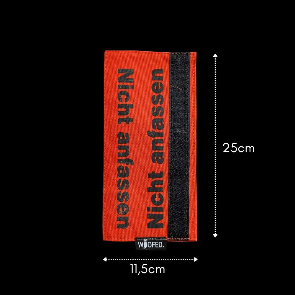 Leinen Banderole "Nicht anfassen" in Orange mit schwarzer Schrift, ideal für Hundebesitzer zur Signalisation von Abstand.