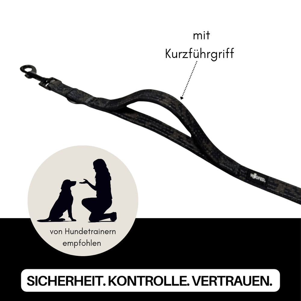 Schwarze Nylon Classic Führleine mit Kurzführgriff, ideal für Spaziergänge und Training mit dem Hund.