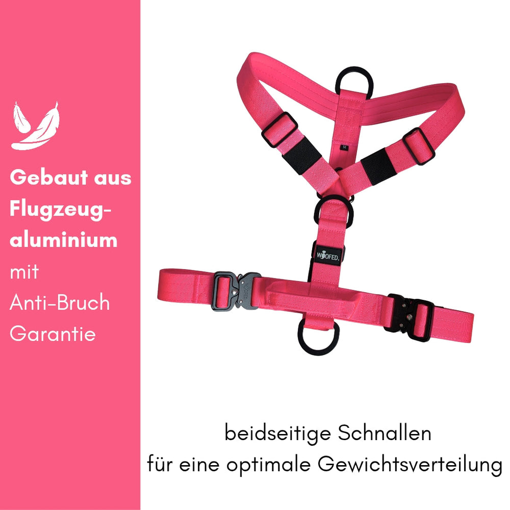 Pinkes Y-Hundegeschirr aus Flugzeug-Aluminium mit Anti-Bruch-Garantie und beidseitigen Schnallen für optimale Gewichtsverteilung.