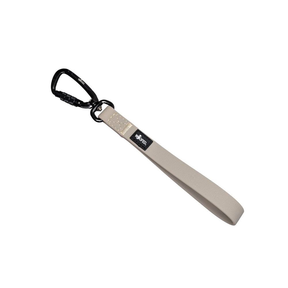 Ergonomische Hundeleine WOOFLEX® in neutraler Farbe, strapazierfähig mit stabilen Karabinerhaken. Ideal für Hundehalter.