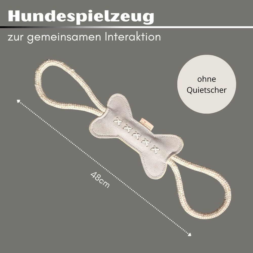 Nachhaltiges Hundespielzeug Knochen Kurt mit Seil, 48 cm lang, ideal für Zerr- und Kau-Spiele mit Hunden.