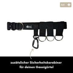 Schwarzer Gassigurt mit D-Ringen und Sicherheitskarabiner für sicheres Gassigehen, robust und funktional.