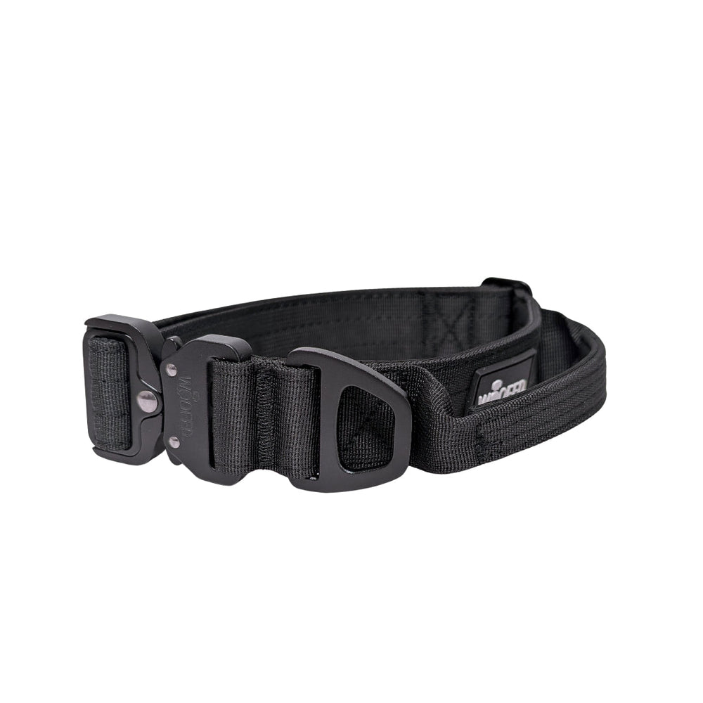 Taktisches Nylon Halsband mit Griff in Schwarz, robust, verstellbar und ideal für aktive Hunde und Outdoor-Abenteuer.