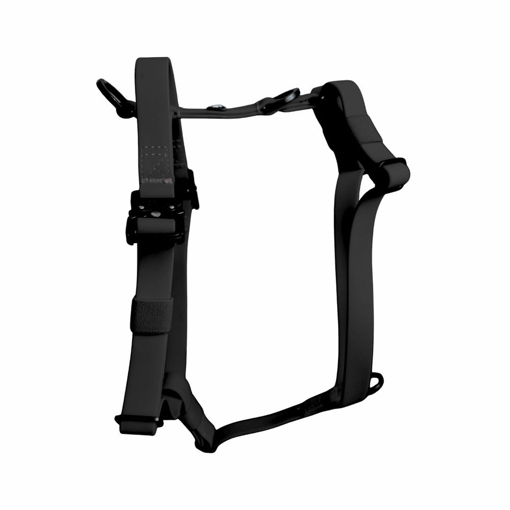 Schwarzes Y-Hundegeschirr WOOFLEX® mit verstellbaren Riemen und praktischem Griff für Sicherheit und Komfort.
