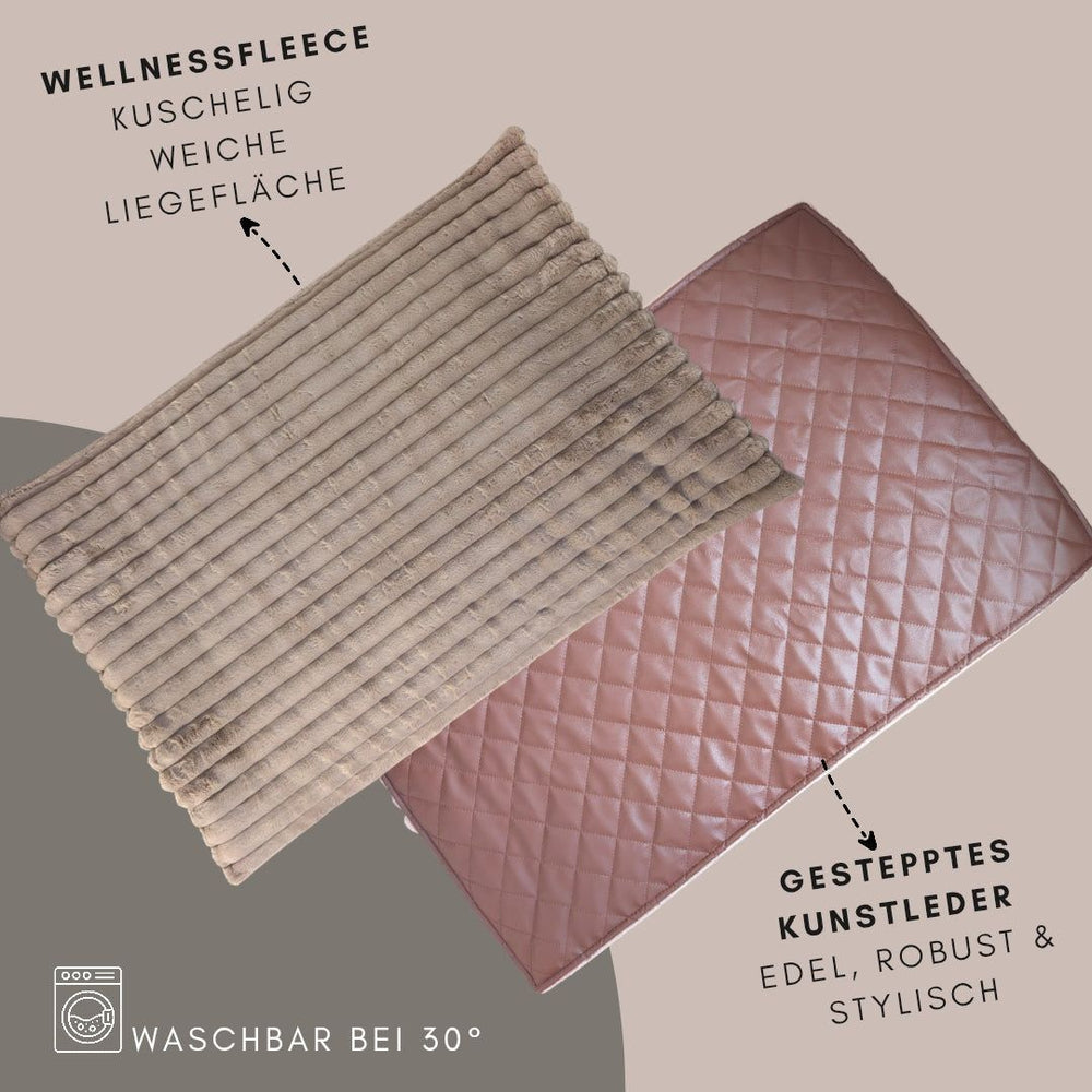 Kuschelige Reisedecke aus Wellnessfleece und edles Hundekissen aus gestepptem Kunstleder für entspannten Urlaub.