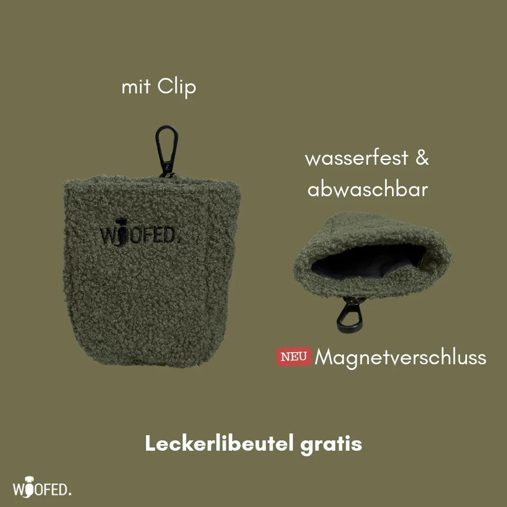 Olivgrüne multifunktionale Gassitasche von WooFED, wasserfest, mit Magnetverschluss und gratis Leckerli.