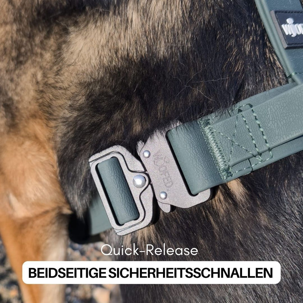 Grünes Y-Hundegeschirr WOOFLEX® mit praktischen Metall-Schnellverschlüssen für einfache Handhabung.
