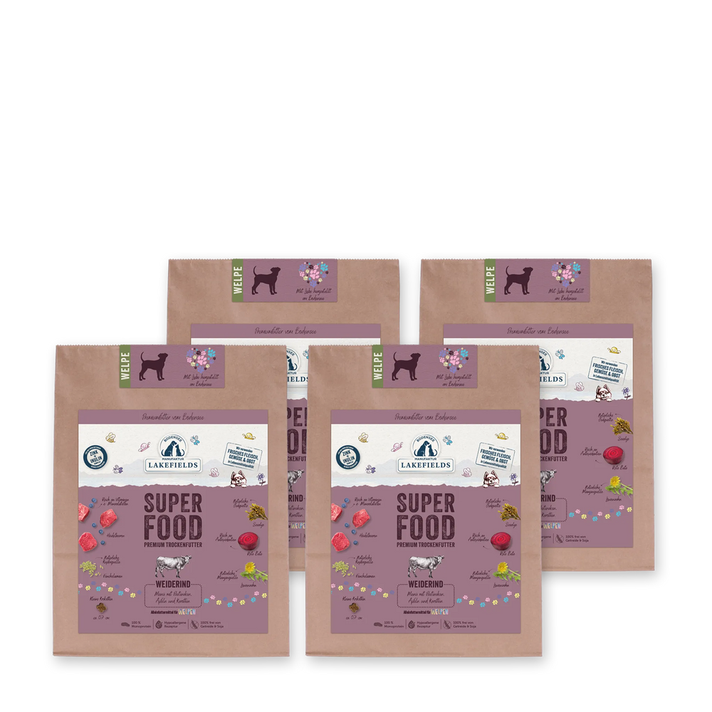 "Päckchen mit Lakefields SUPERFOOD Trockenfutter für Welpen, braune Verpackung mit buntem Etikett und hochwertigen Zutaten."