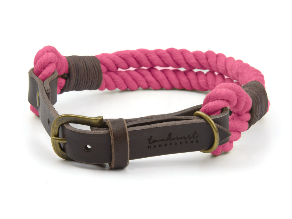 Handgefertigtes pink-braunes Hundehalsband mit robuster Metallschnalle und geflochtener Struktur – Tauhalsband Ahoi.