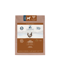 Braune Papiertüte mit Lakefields Hundefutter "CLASSIC LANDHUN" für Erwachsene, angenehm helles Design und Inhaltsangaben.