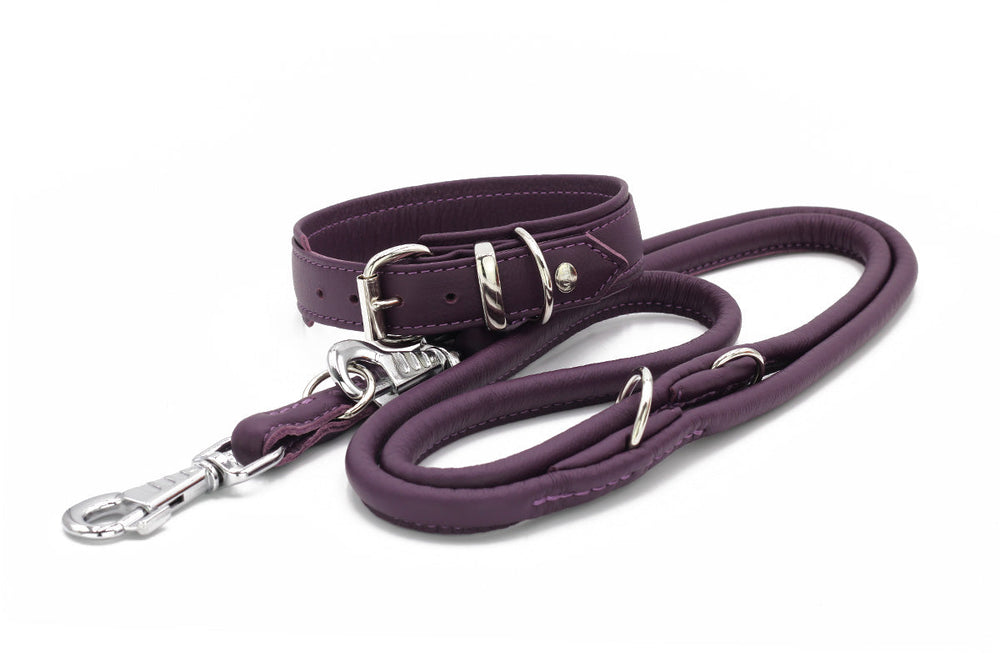 Hundeleine Klassik Soft in tiefem Lila mit strapazierfähigem Material, Metallschnalle und Karabinerhaken.