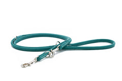 Turquoise Lederleine Nubuk, 2m lang, mit silbernem Karabinerhaken und eleganten Metallringen, ideal für Hunde.
