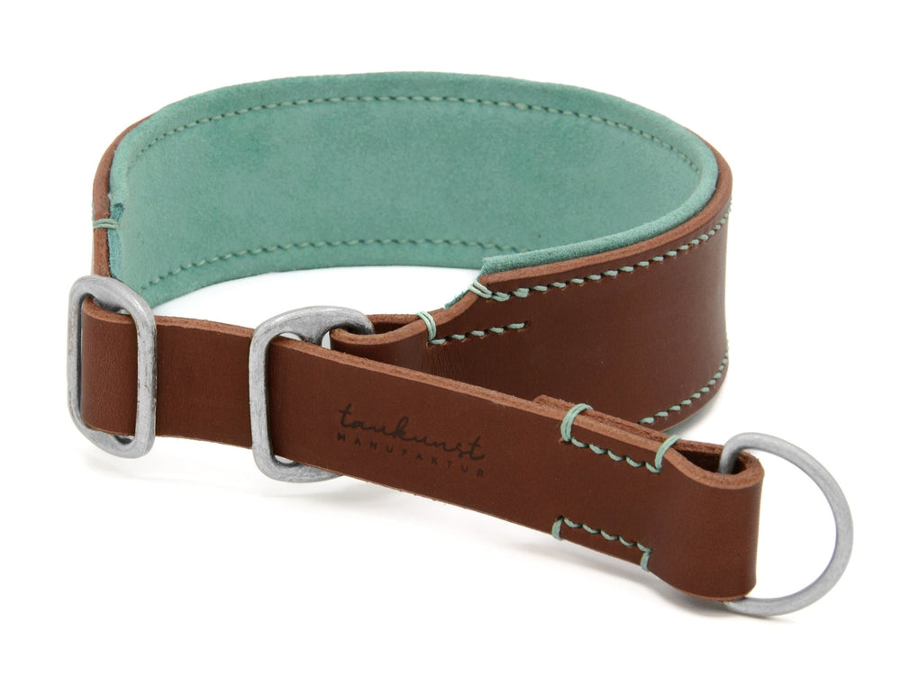 Hochwertiges Leder-Hundehalsband Wildfang in Braun und Mintgrün mit kontrastierenden Nähten.