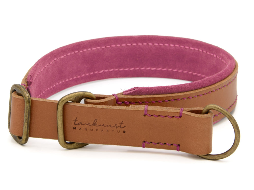 "Hundesattelhalsband aus Leder in hellbraun und pink für stilvolle Vierbeiner."